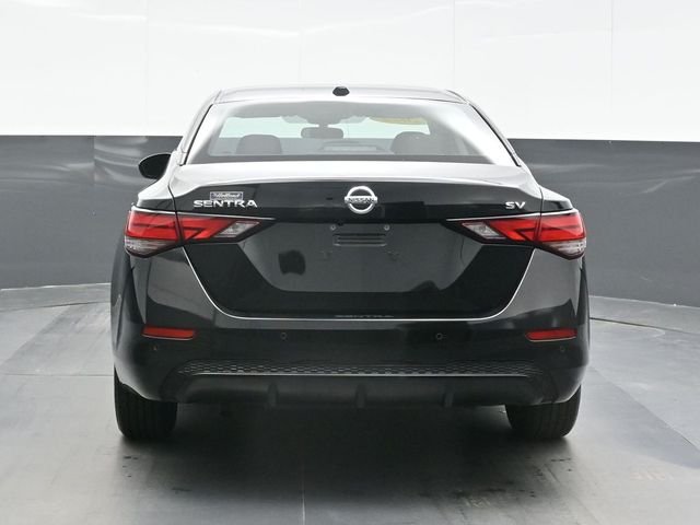 Used 2022 Black Nissan SV image 2