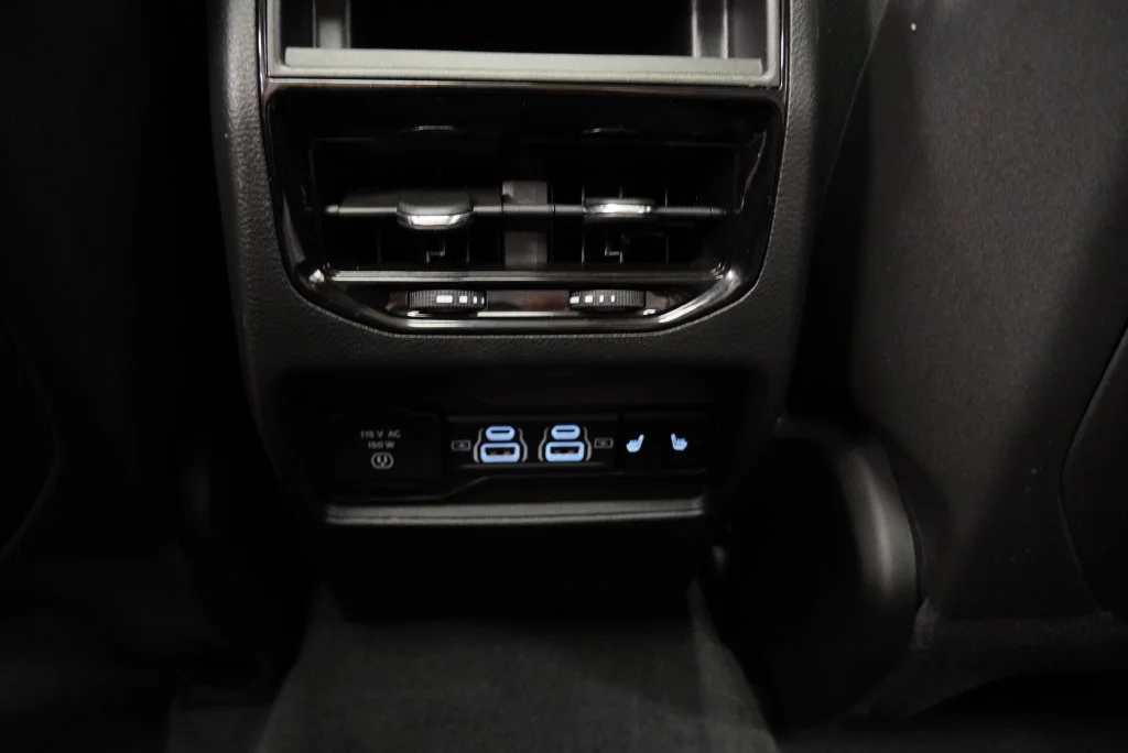Used 2023 Black Jeep 4xe image 18