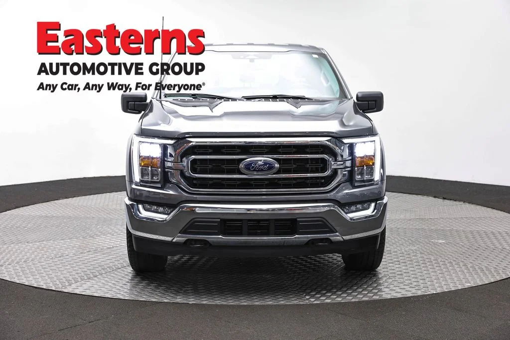 Used 2023 Gray Ford XLT image 2