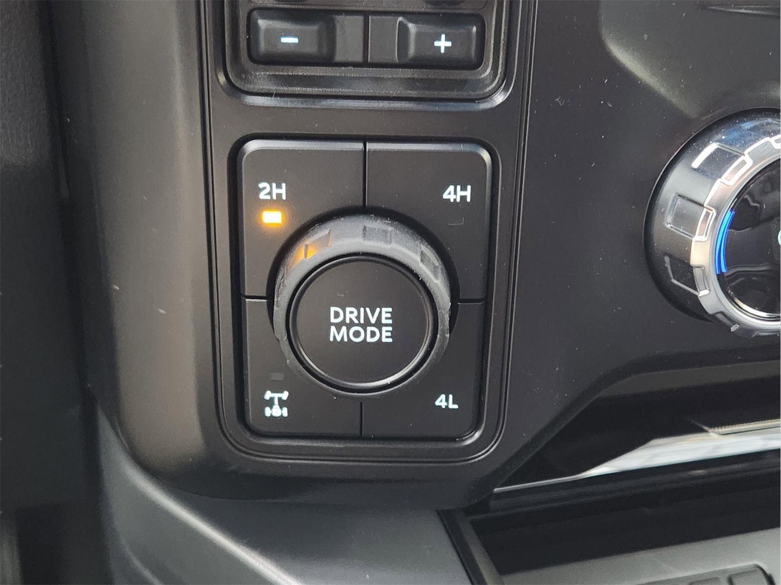 New 2026 Agate Black Metallic Ford F-250® Lariat® image 16