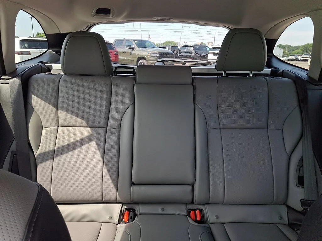 Used 2025 Silver Subaru Limited image 20
