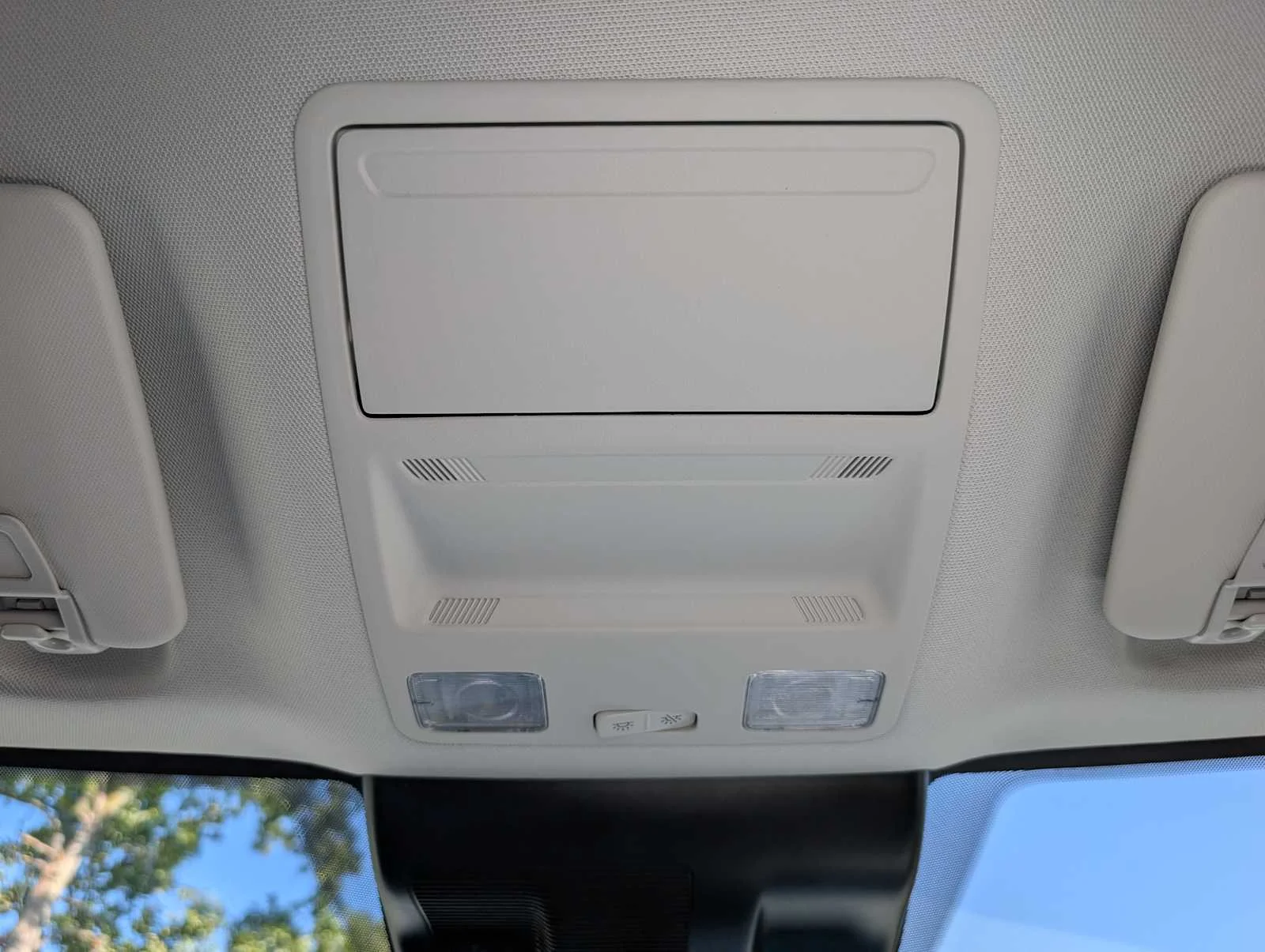 New 2026 Oxford White Ford XLT image 25