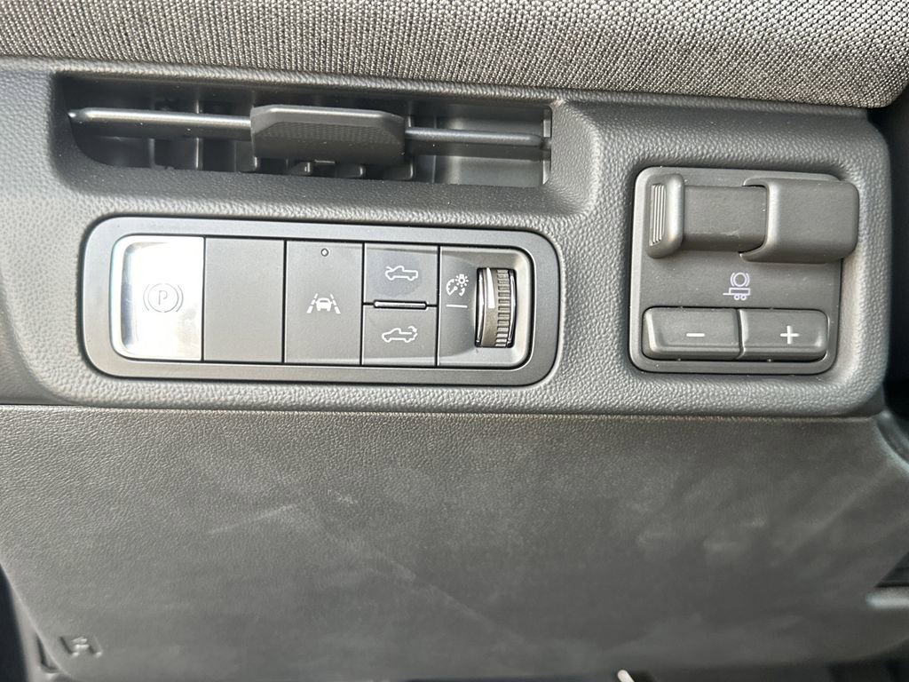 2026 GMC Sierra EV Elevation - Photo 18