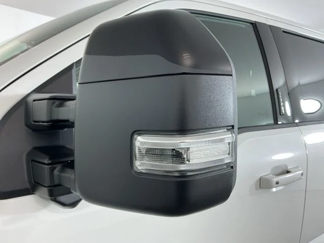 New 2026 Star White Metallic Tri-Coat Ford Platinum image 13