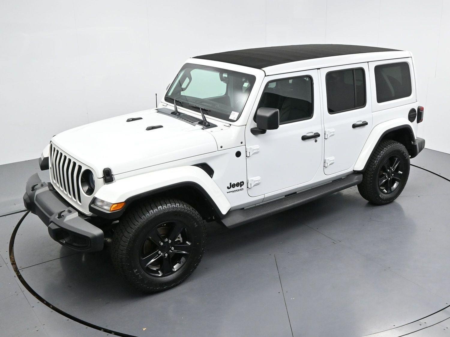 Used 2022 Bright White Clearcoat Jeep Unlimited Sahara Altitude image 39