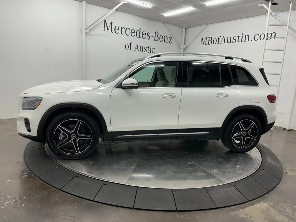 New 2026 White Mercedes-Benz GLB 250 image 4