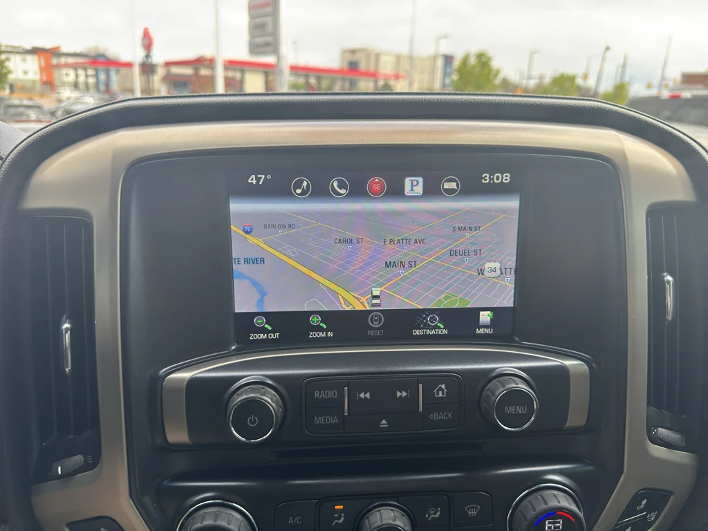 Used 2015 Iridium Metallic GMC Denali image 26