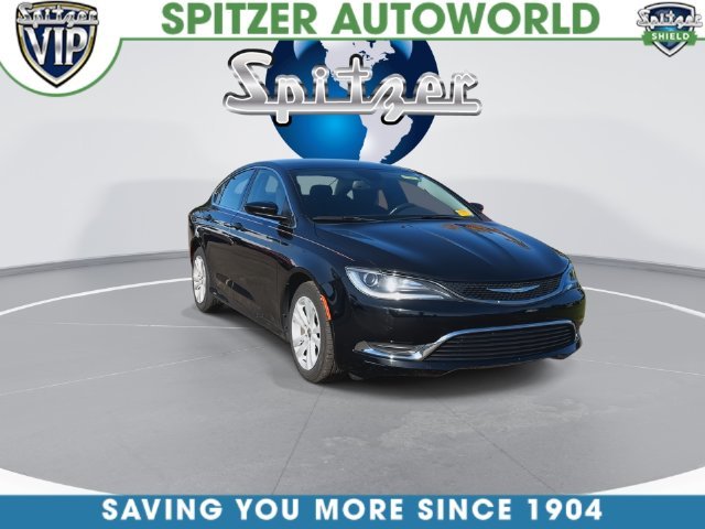 Used 2016 Black Chrysler Limited image 3