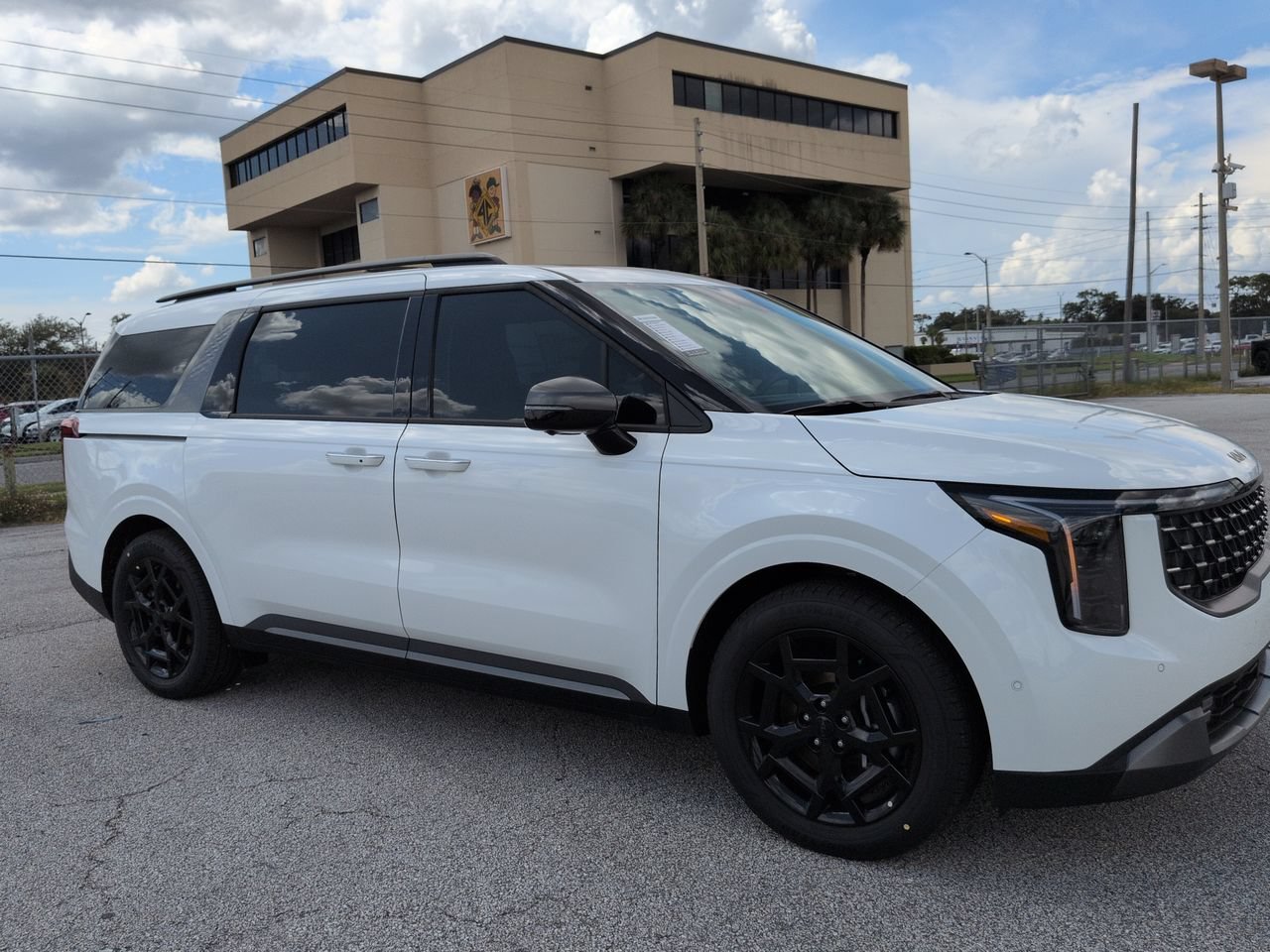 New 2027 Snow White Pearl Kia SX Prestige image 1