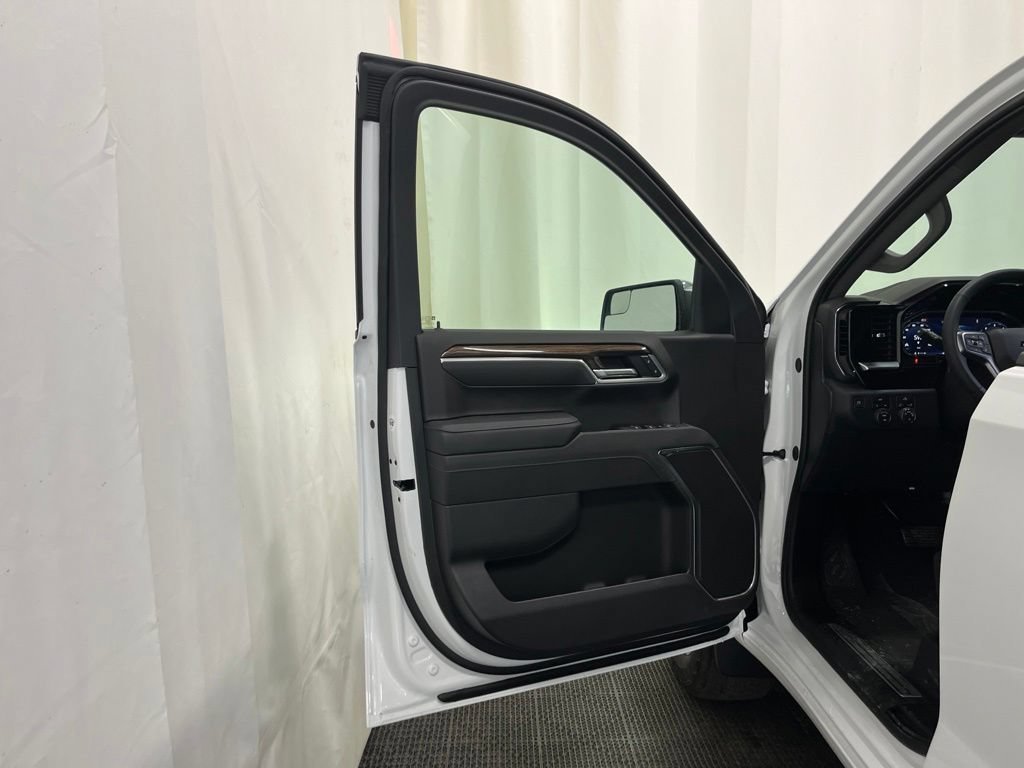 2026 Chevrolet Silverado 1500 LT - Photo 17