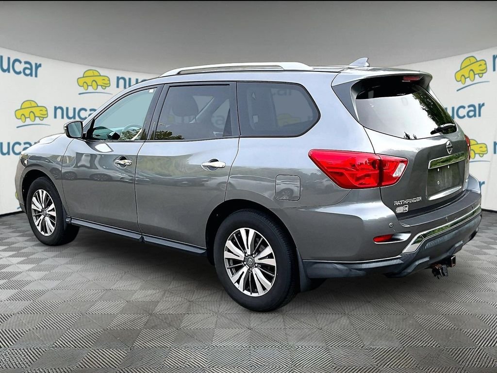 Used 2020 Gray Nissan S image 5