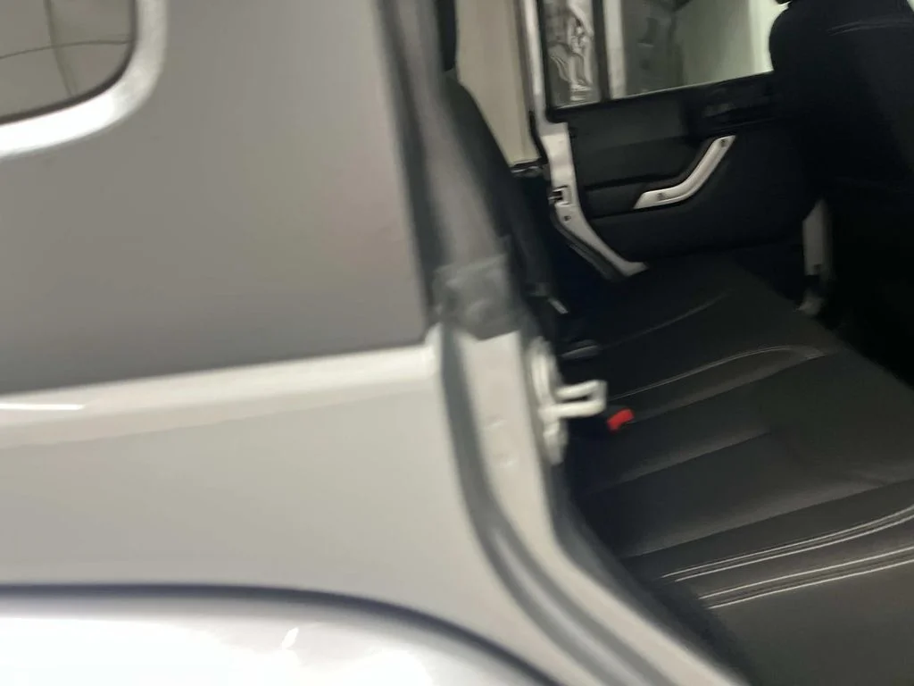 Used 2018 Billet Silver Metallic Clearcoat Jeep Sahara 4WD 3.6L HARD TOP image 28