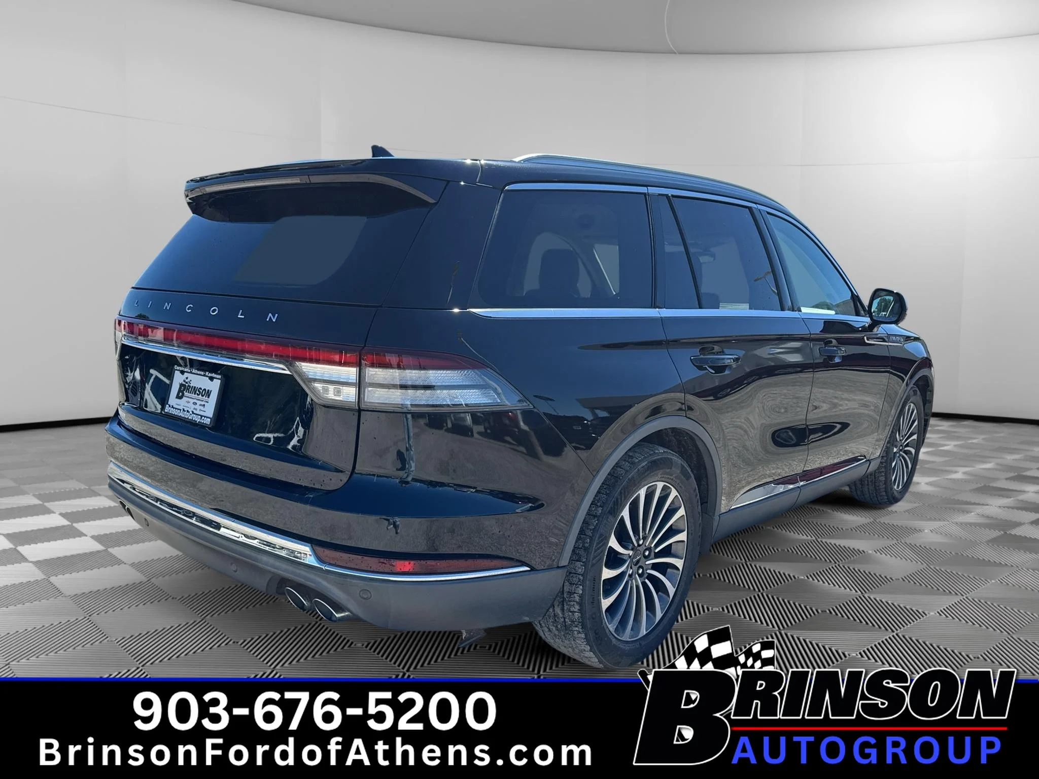 Used 2020 Infinite Black Metallic Lincoln Reserve image 5
