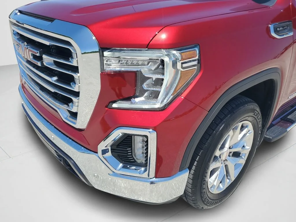 Used 2021 CAYENNE RED TINTCOAT GMC SLT image 27