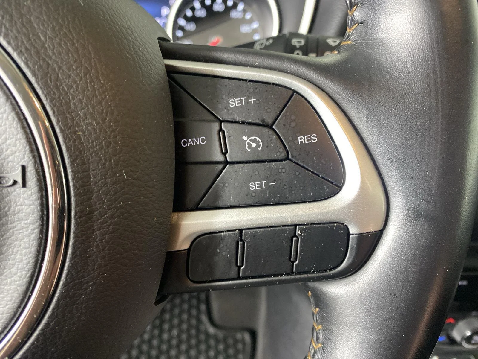Used 2021 Olive Green Pearlcoat Jeep Latitude image 25