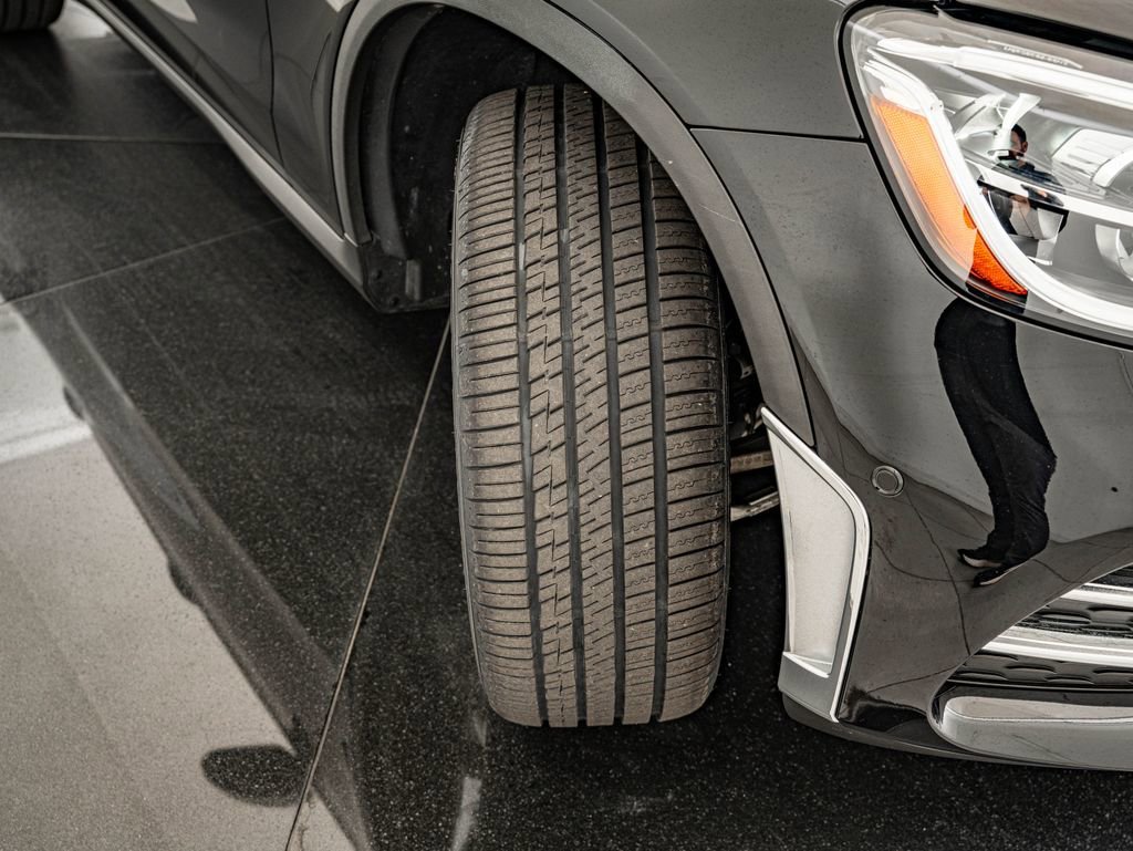 Used 2022 Black Mercedes-Benz GLC 300 image 40