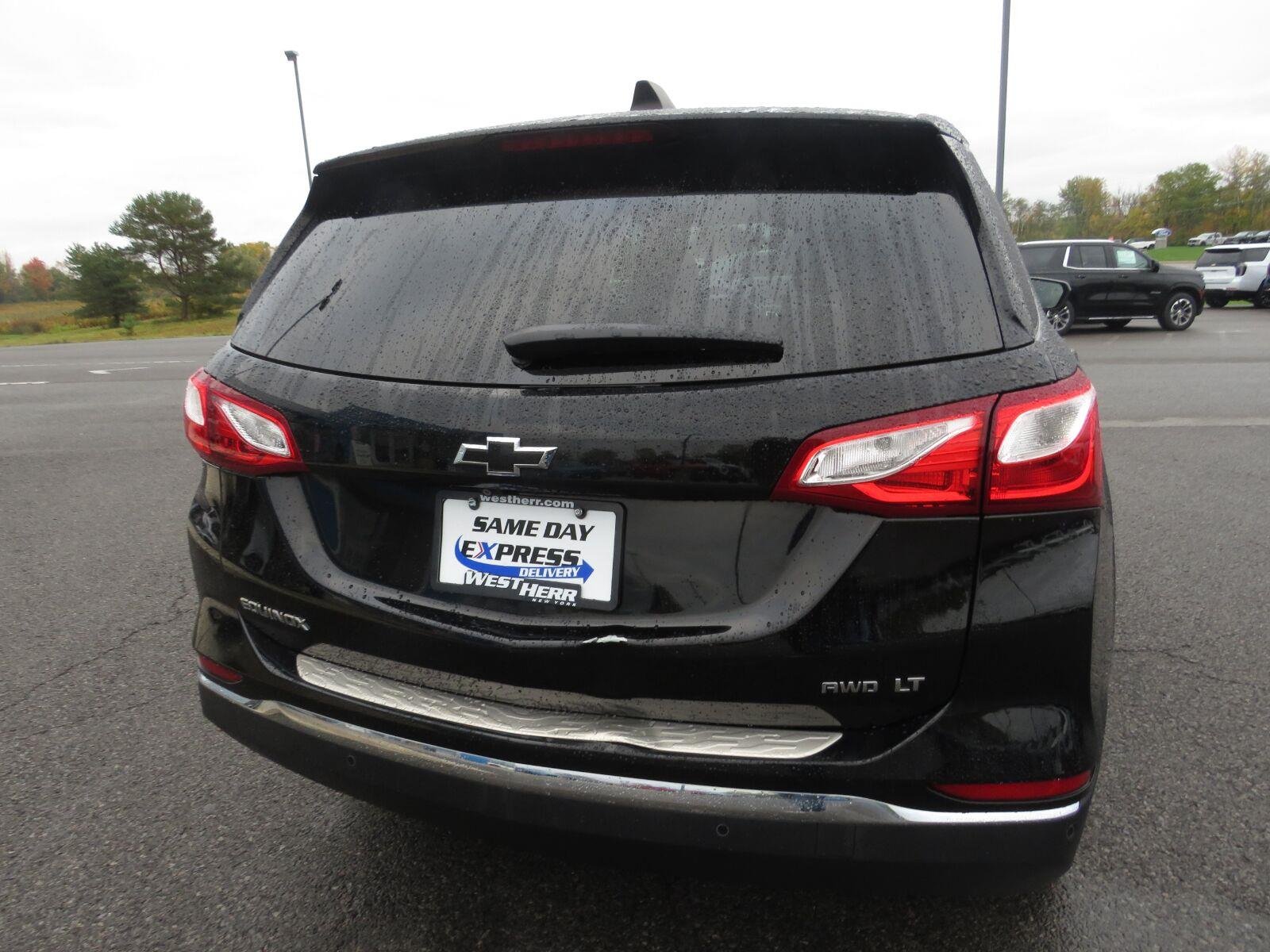 Used 2020 Mosaic Black Metallic Chevrolet LT image 8