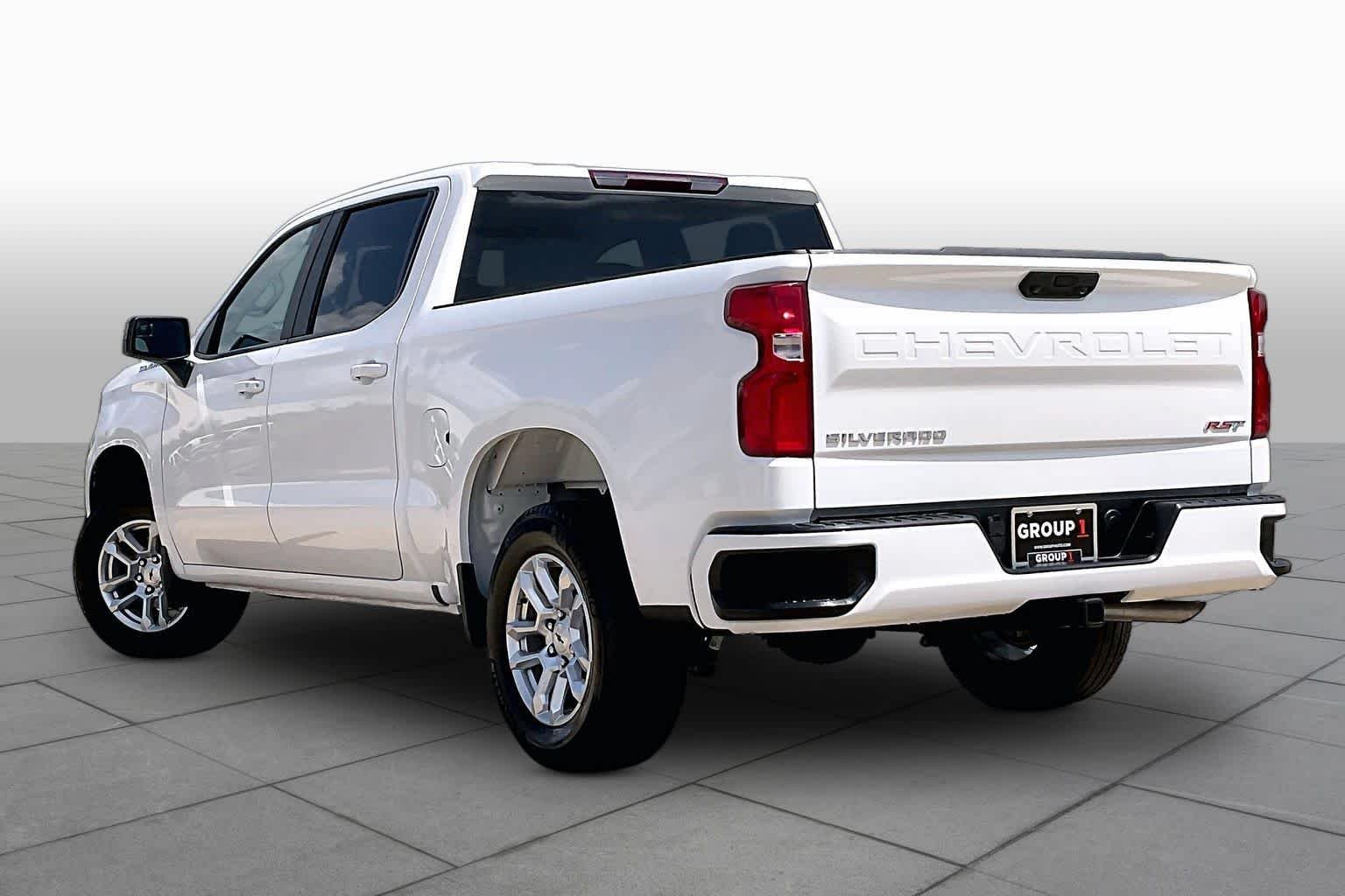 Used 2026 Summit White Chevrolet RST image 12