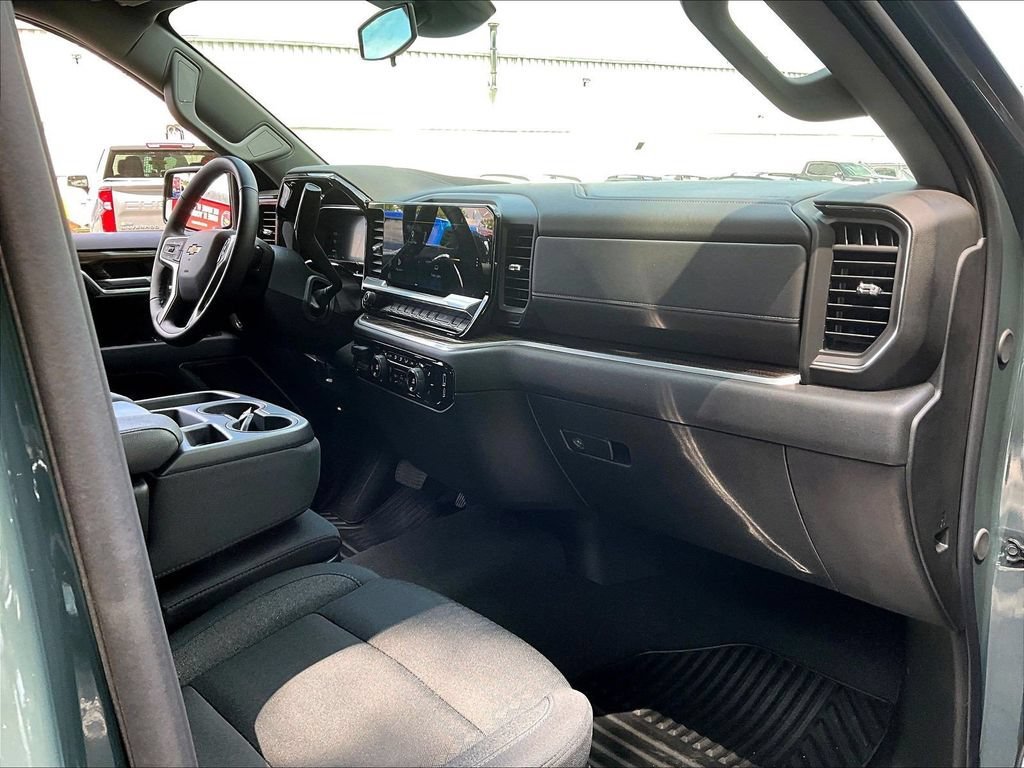 2026 Chevrolet Silverado 1500 LT - Photo 10