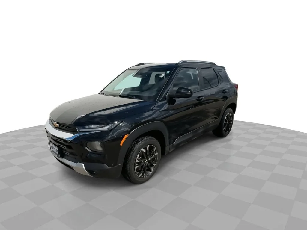 Used 2023 Mosaic Black Metallic Chevrolet LT image 4