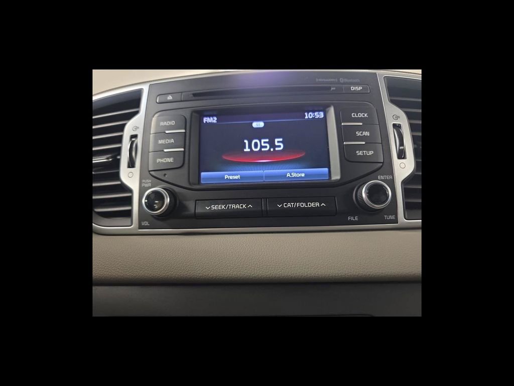 Used 2018 Silver Kia LX image 22