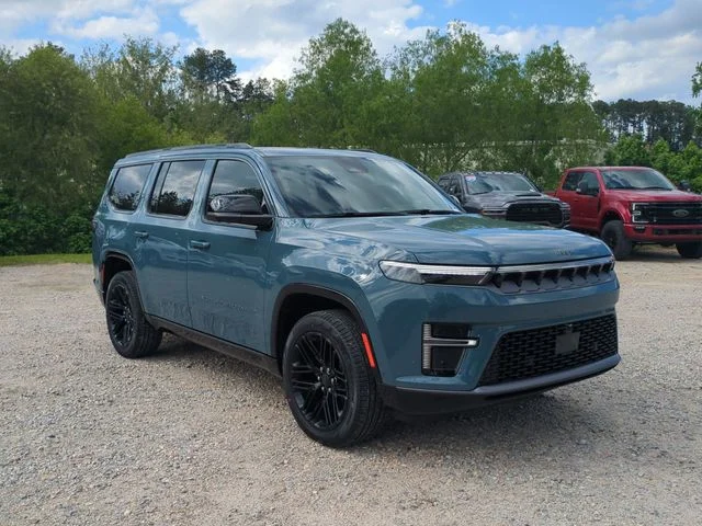 New 2026 Steel Blue Exterior Paint Jeep Limited Reserve image 7