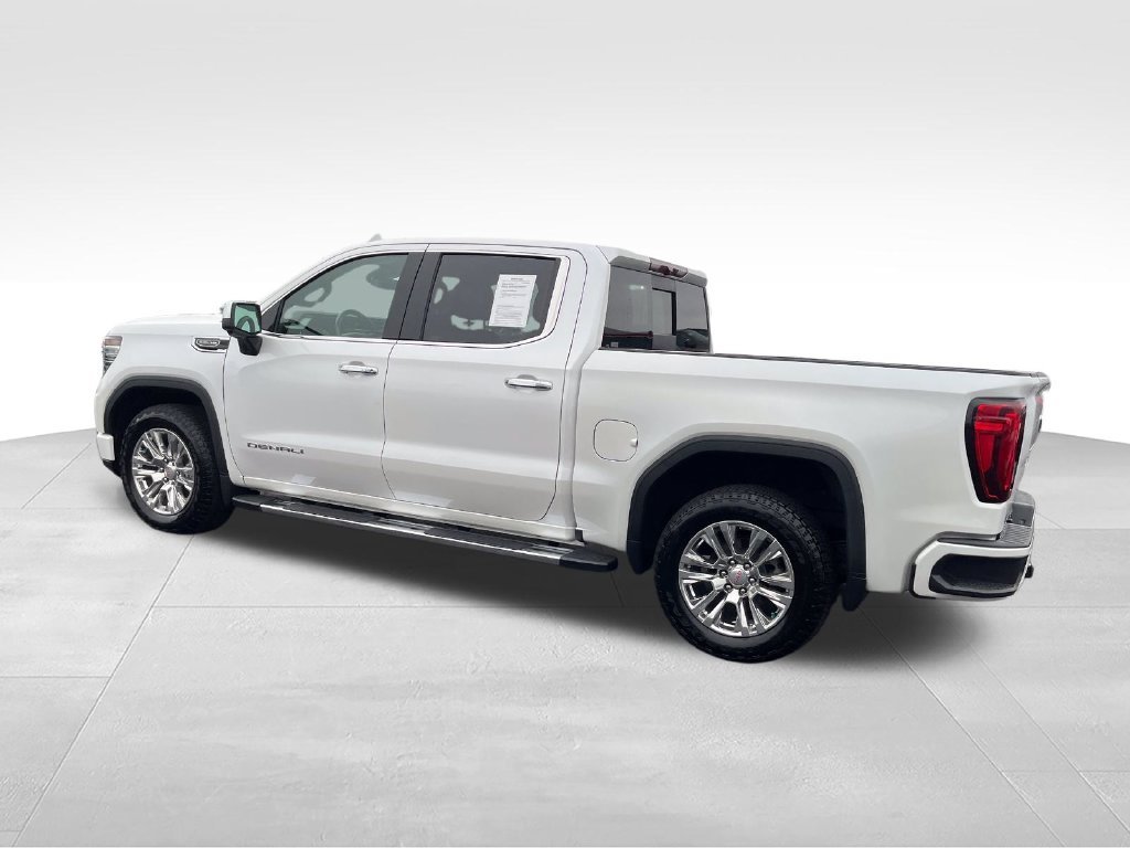 Used 2022 White GMC Denali image 3