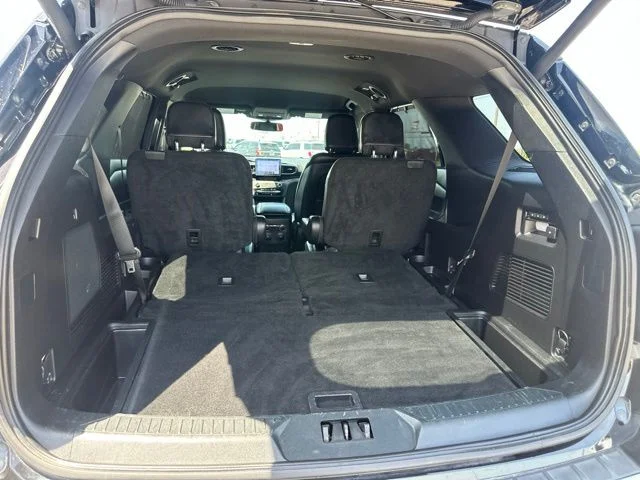 Used 2020 Black Ford Limited image 22