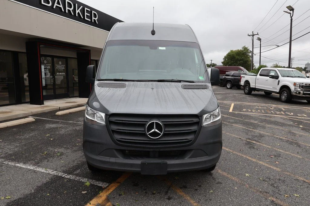Used 2024 Gray Mercedes-Benz Cargo 170 WB image 5
