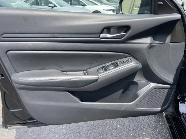 2025 Nissan Altima SV - Photo 24