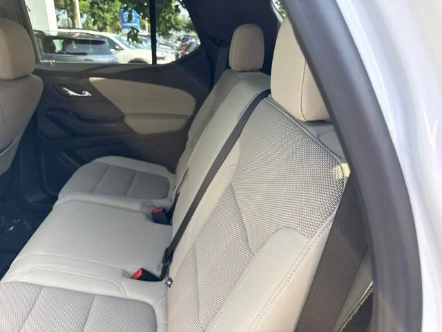 Used 2022 White Chevrolet LS image 14