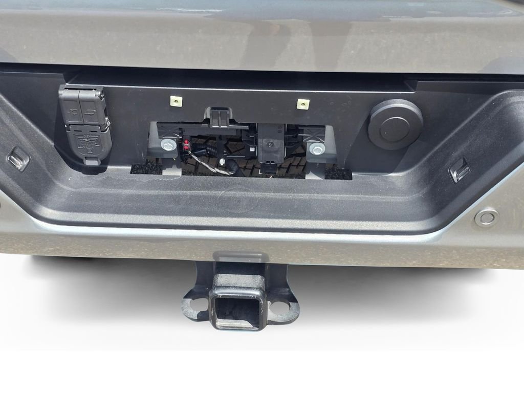 Used 2025 Silver GMC Denali Ultimate image 7
