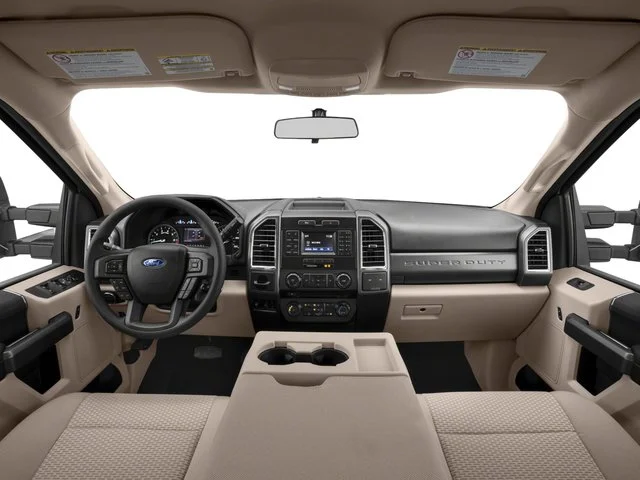 Used 2018 Shadow Black Ford XLT image 1