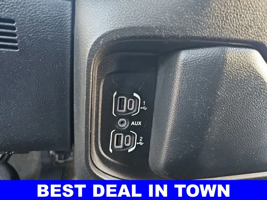 Used 2023 White Ram Big Horn/Lone Star image 24