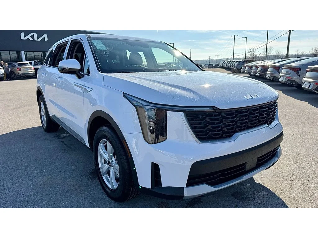 Used 2026 Whi Kia LX image 2