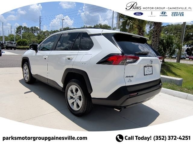 Used 2021 White Toyota LE image 12
