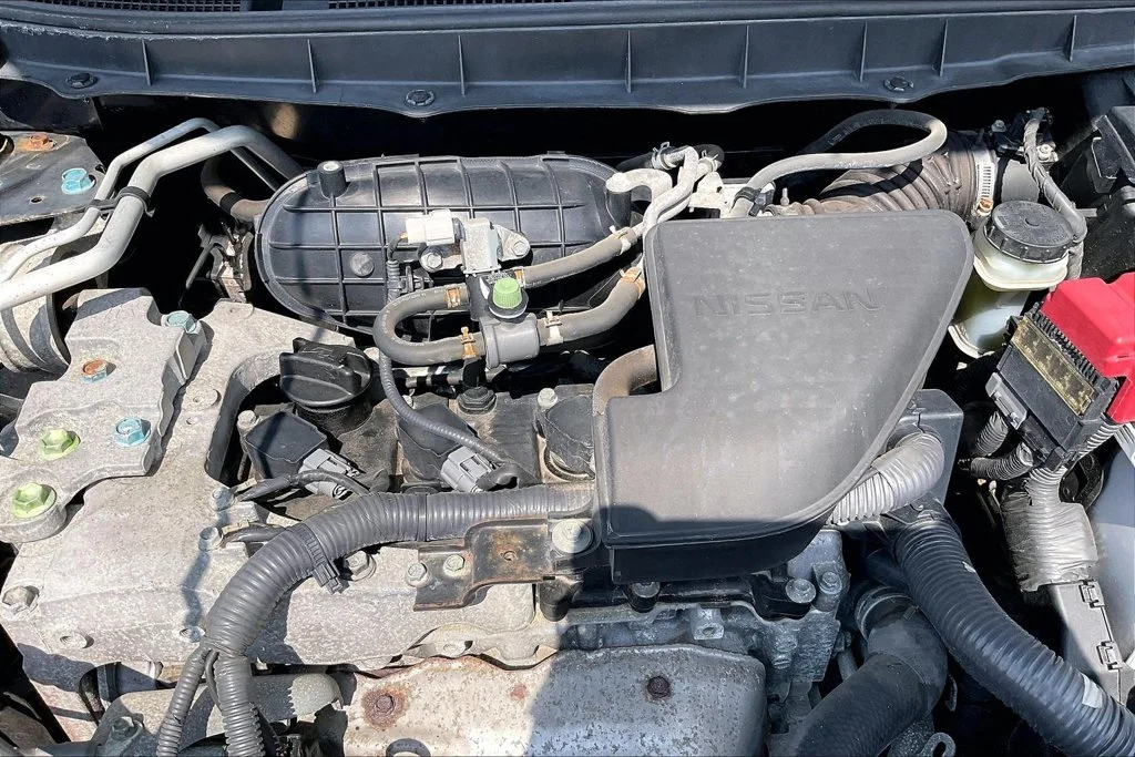 Used 2013 Black Nissan SV image 12
