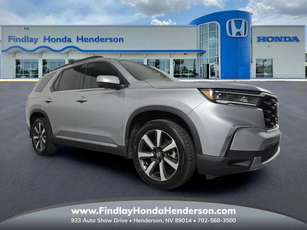 2023 Honda Pilot Touring 2WD's photo