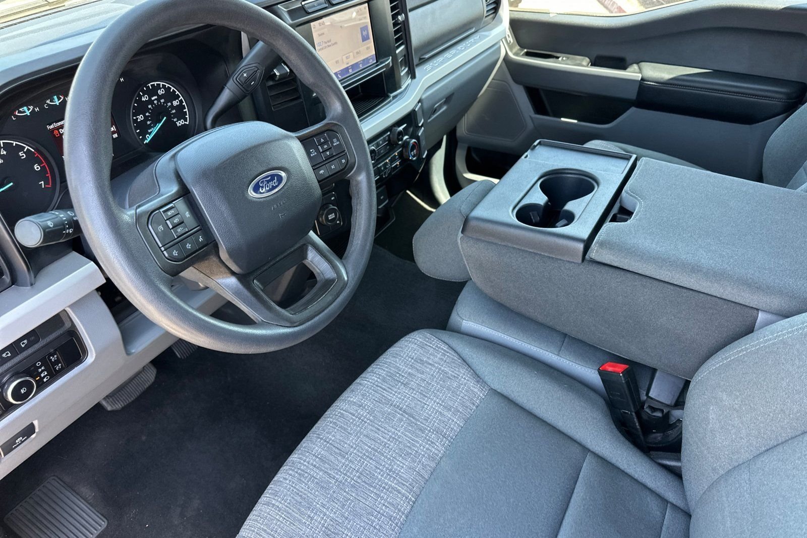 Used 2023 Black Ford XLT image 9