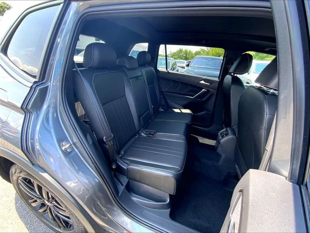 Used 2022 Gray Volkswagen 2.0T SE R-Line Black image 22