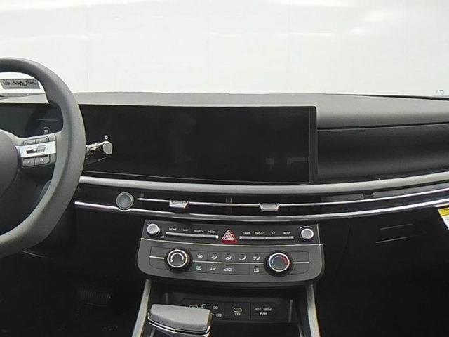 New 2026 White Hyundai SE AWD image 34