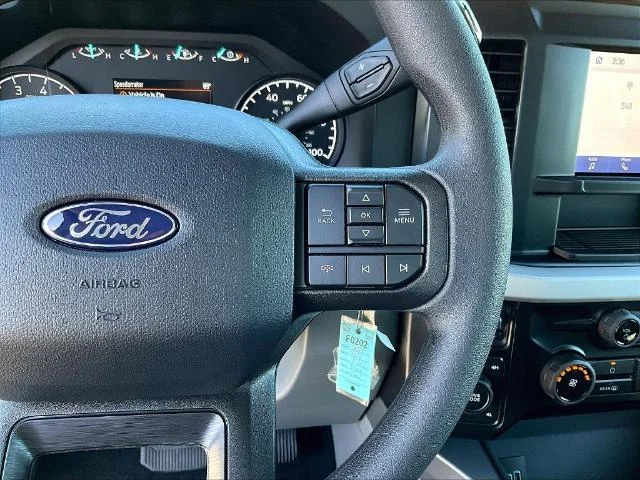 New 2027 Iconic Silver Metallic Ford F-250® XLT image 57