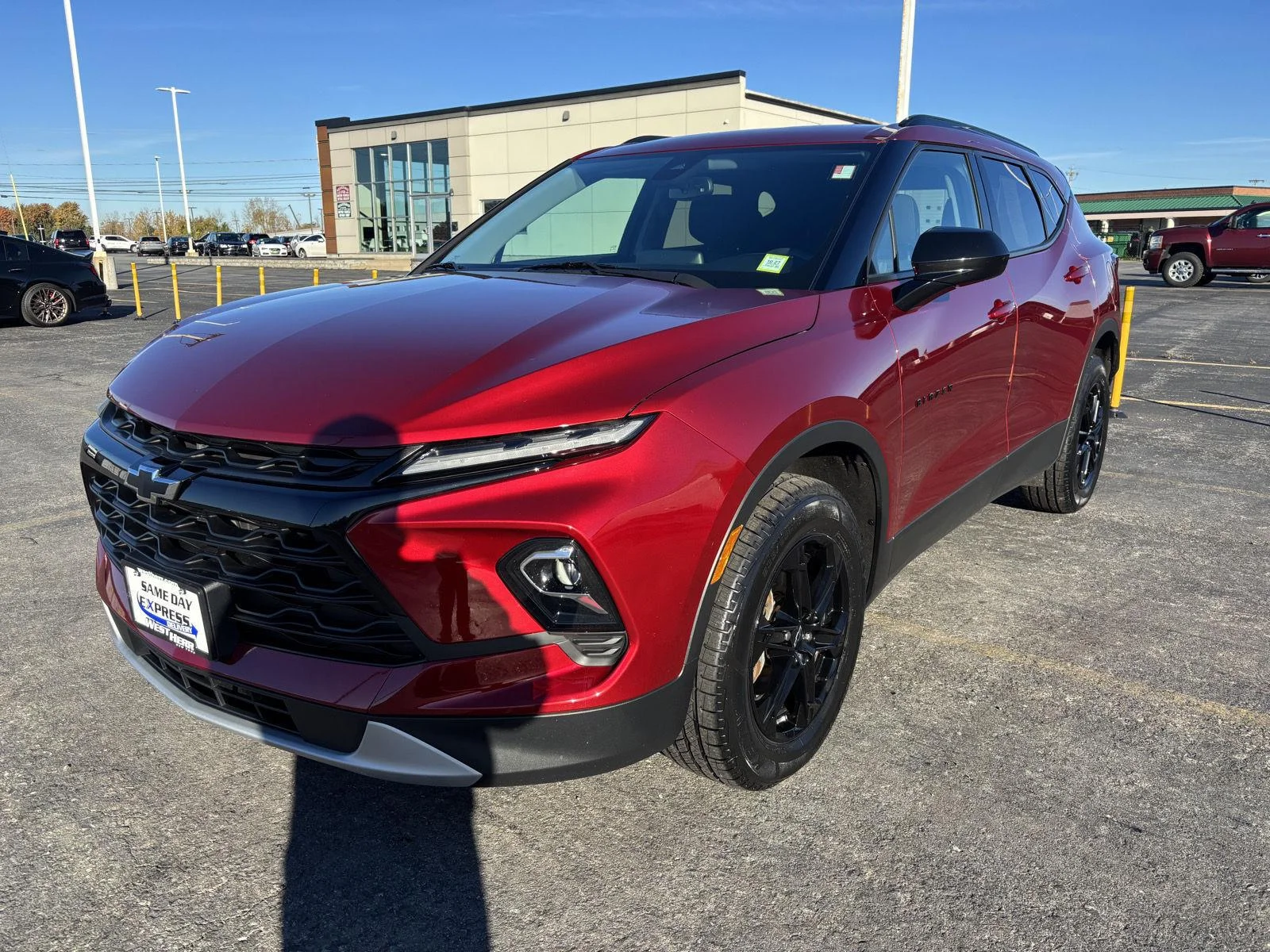 Used 2023 RADIANT RED TINTCOAT Chevrolet LT image 3
