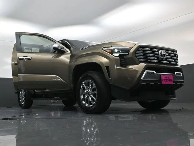 Used 2026 Bronze Toyota Limited image 28