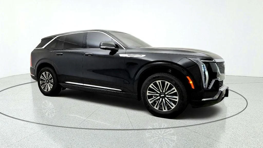 Used 2026 Black Raven Cadillac AWD 4dr Luxury image 3