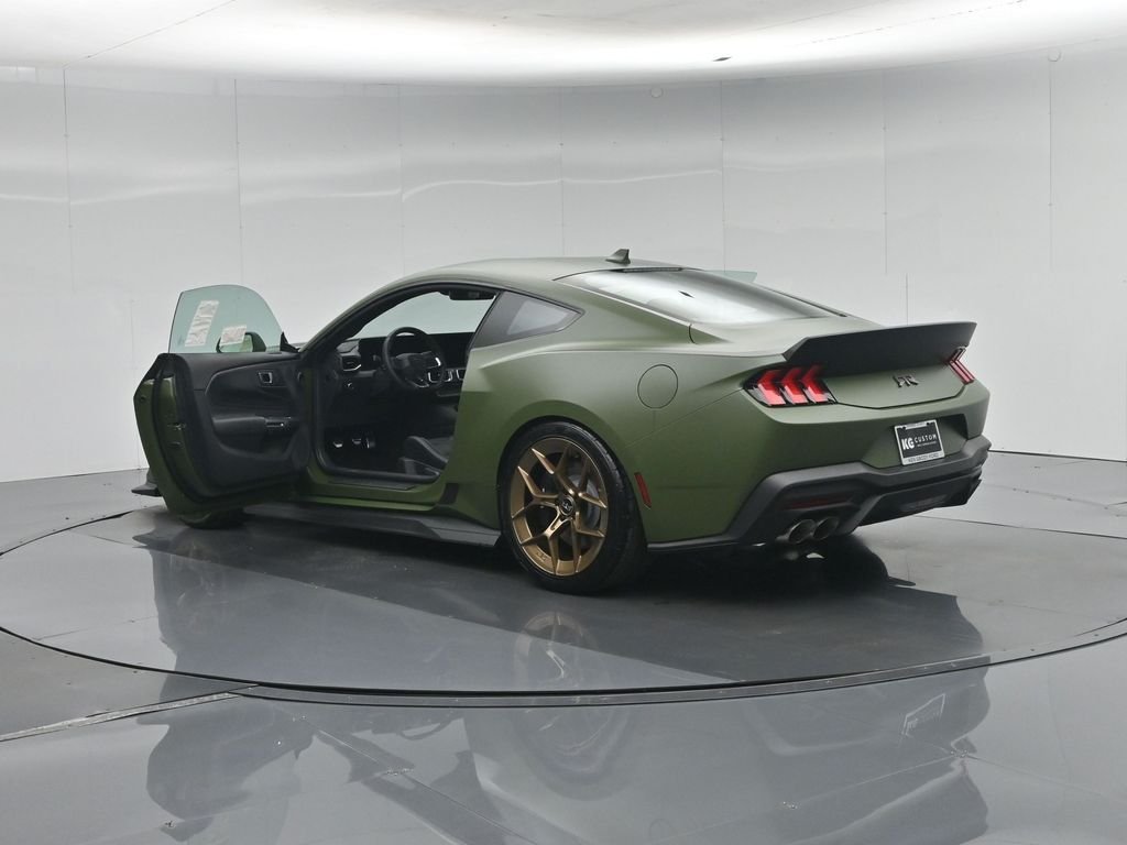 New 2026 Shadow Black Ford GT Premium image 34