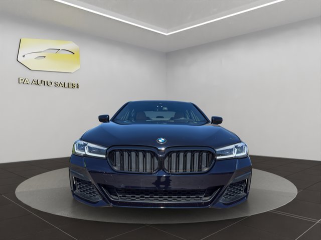 Used 2023 Carbon Black Metallic BMW 530i xDrive image 2