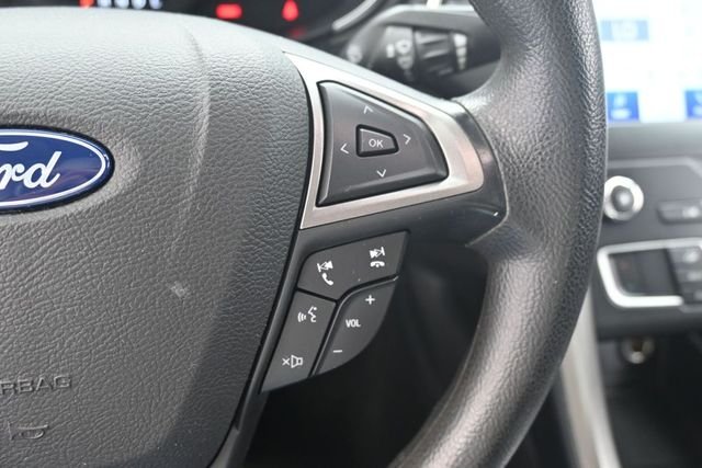 Used 2020 Silver Metallic Ford SE image 16