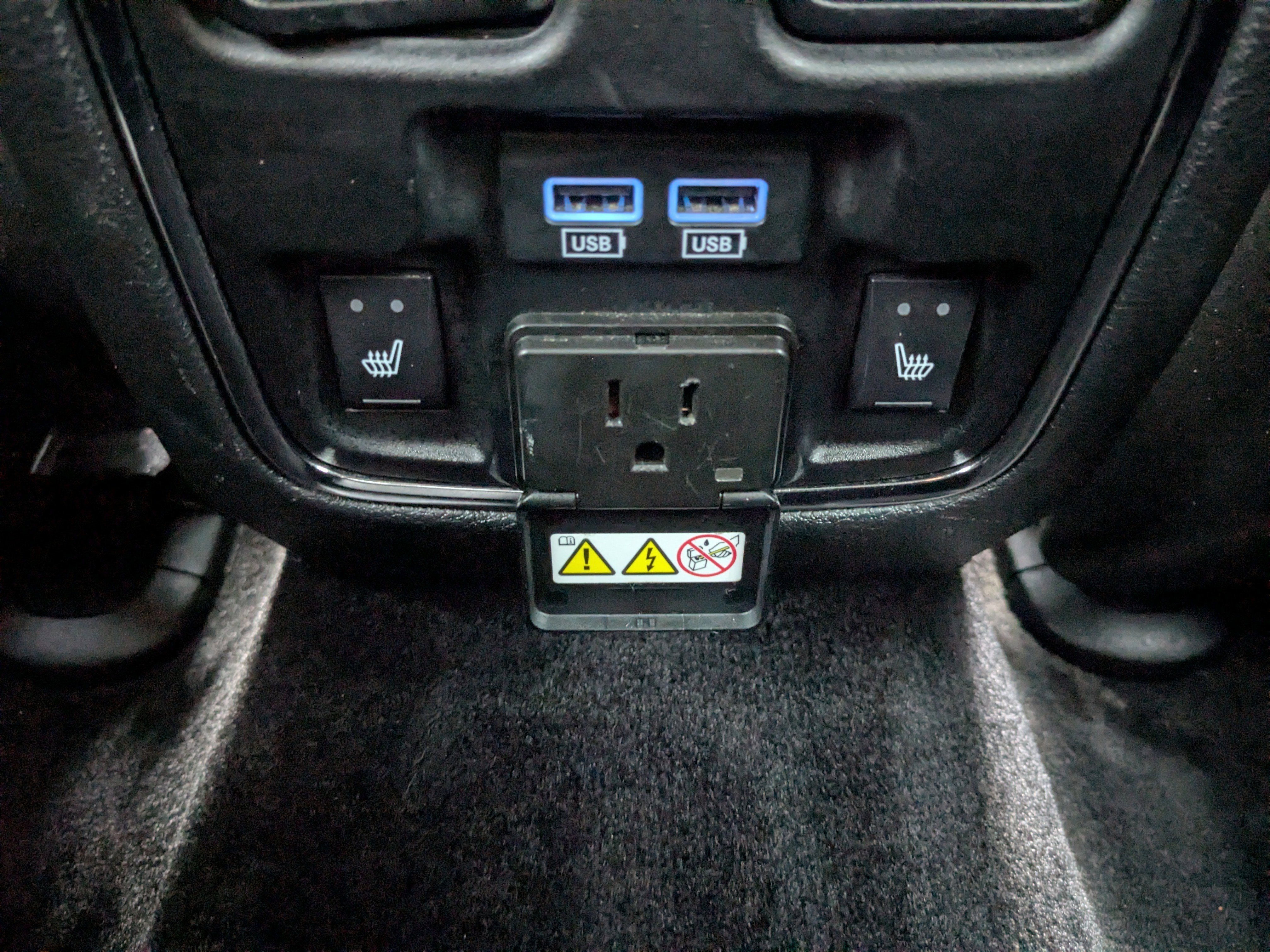Used 2019 Granite Crystal Metallic Clearcoat Jeep Overland image 17