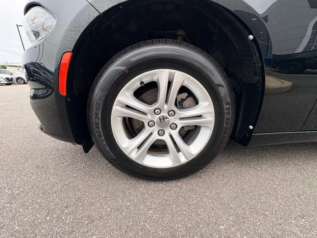 Used 2020 Black Dodge SXT image 13